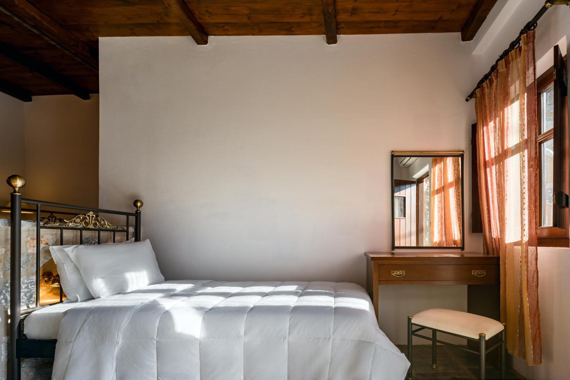 Porto Kale Guesthouse Porto Kagio Ngoại thất bức ảnh